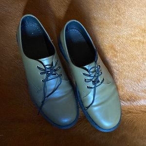 Re-listed   - Army green / olive Dr Martens - never worn outside - US 11